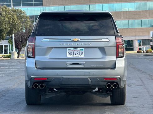 Used 2024 Chevrolet Suburban Premier AWD/4WD image 5