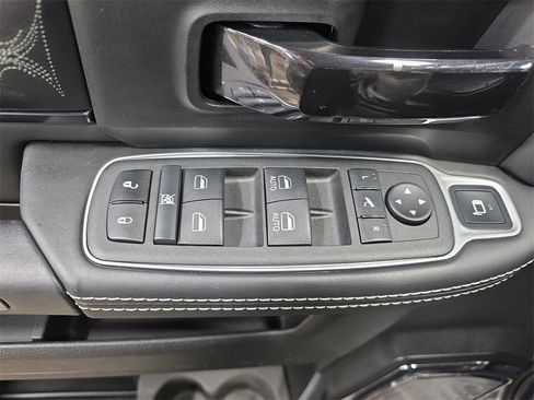 Used 2022 RAM 2500 Limited image 29