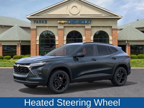 New 2026 Chevrolet Trax LT image 3