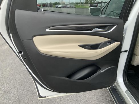 Used 2019 Buick Enclave Essence FWD image 53