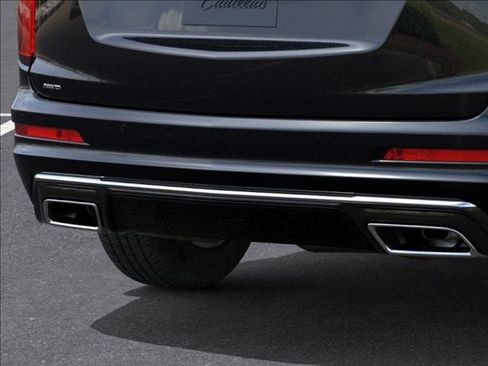 New 2025 Cadillac XT6 Luxury image 14