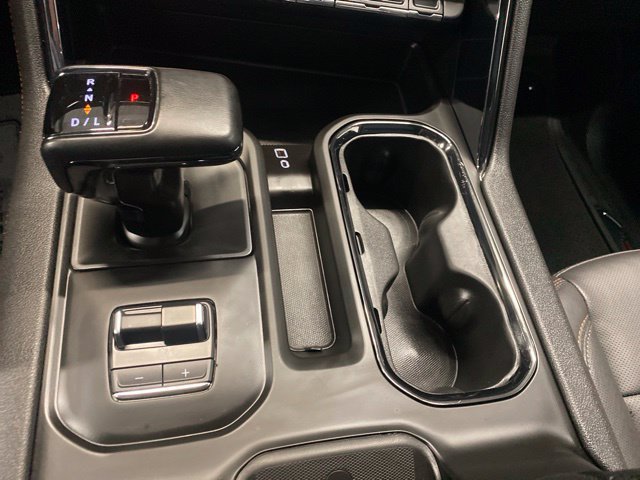 Used 2024 GMC Sierra 1500 AT4 w/ Technology Package AWD/4WD image 30