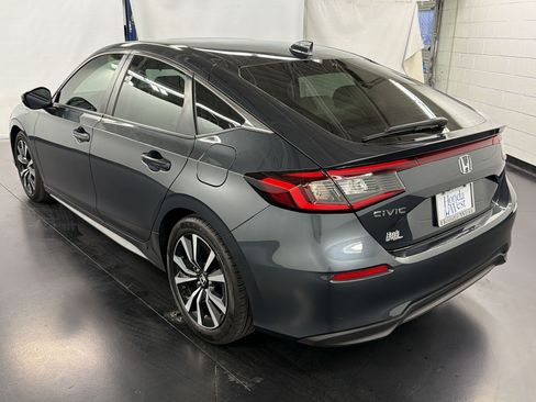 Certified 2024 Honda Civic EX-L image 3