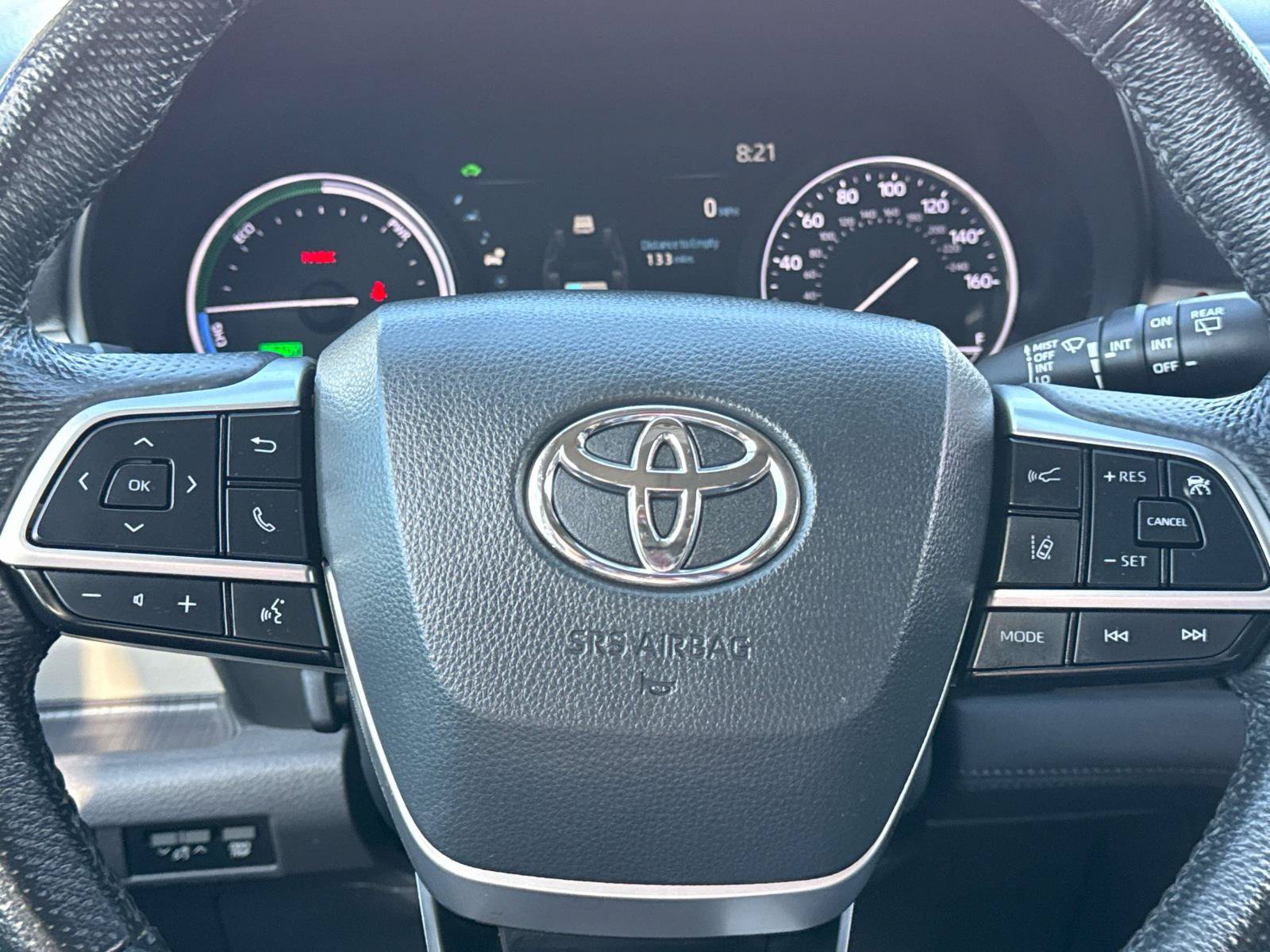 Used 2024 Toyota Sienna Limited AWD/4WD image 26