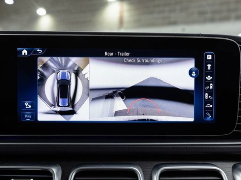 Used 2024 Mercedes-Benz GLS 450 4MATIC w/ AMG Line Exterior image 20