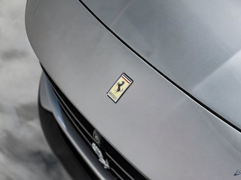 Used 2019 Ferrari Portofino image 43