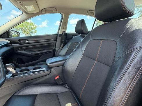 Used 2021 Nissan Altima 2.5 SR image 10