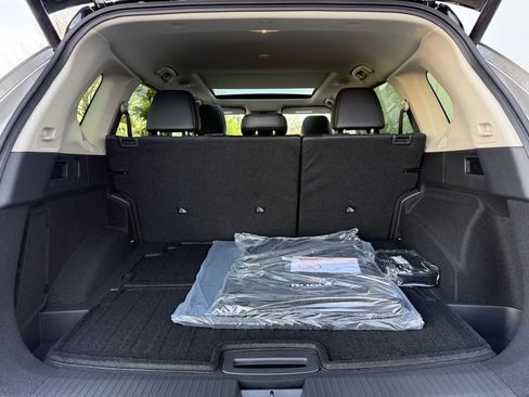 New 2026 Nissan Rogue Platinum w/ Platinum Premium Package image 9