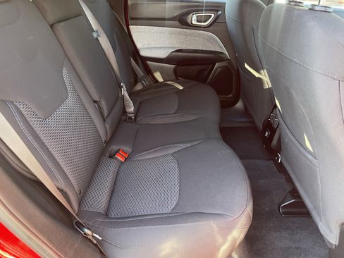 Used 2024 Jeep Compass Sport image 12