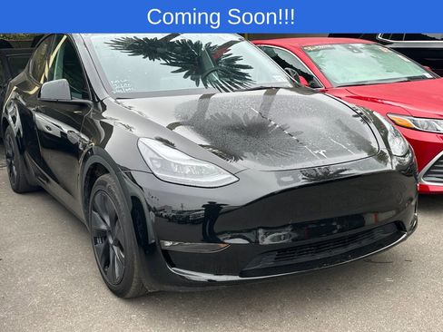 Used 2025 Tesla Model Y Long Range image 2