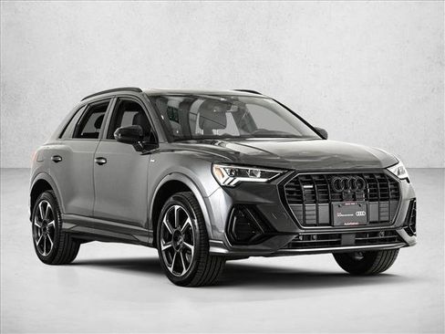 Certified 2025 Audi Q3 2.0T Premium Plus w/ Premium Plus Package image 3