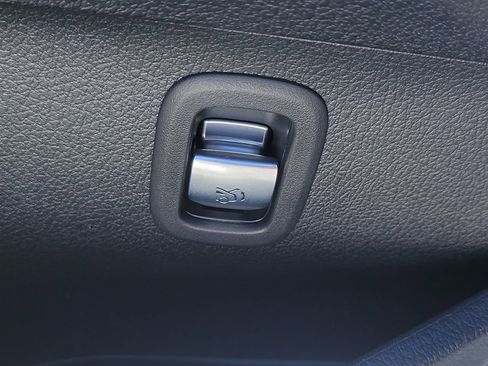 New 2026 Mercedes-Benz C 43 AMG 4MATIC Sedan image 21