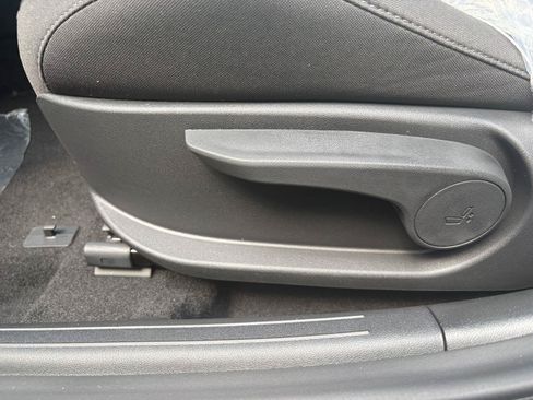 New 2026 Hyundai Elantra SE FWD image 15