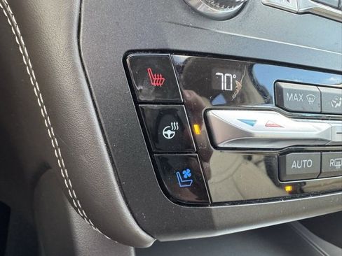 Used 2020 Ford Explorer Platinum w/ Premium Technology Package image 12