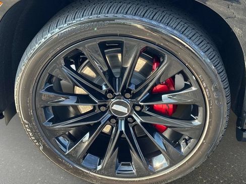 Certified 2025 Cadillac Escalade V w/ LPO, ONYX Package AWD/4WD image 10