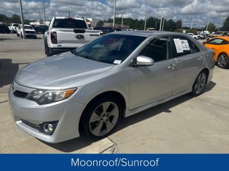 Used 2014 Toyota Camry SE FWD video 3