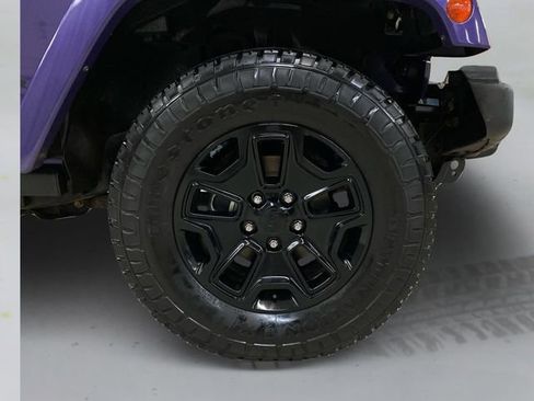 Used 2016 Jeep Wrangler Unlimited Sahara image 15