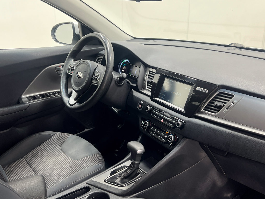 Used 2019 Kia Niro LX FWD image 19