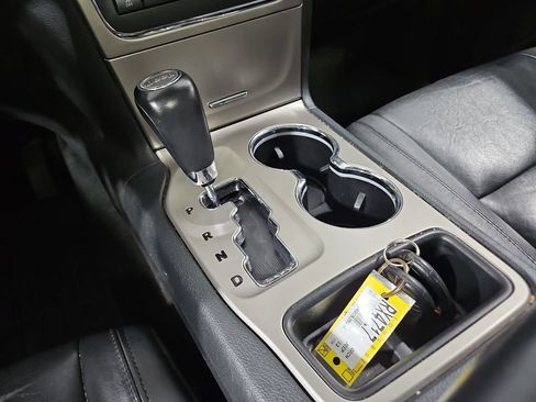 Used 2013 Jeep Grand Cherokee Laredo AWD/4WD image 25
