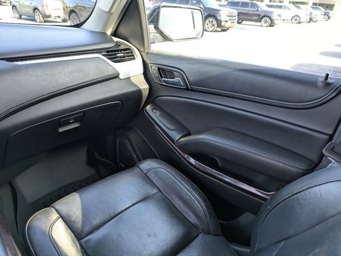 Used 2017 GMC Yukon XL SLT AWD/4WD image 19