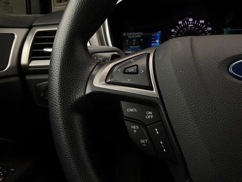 Used 2019 Ford Fusion SE FWD image 35
