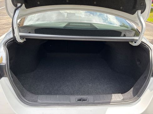 Used 2025 Nissan Sentra SV FWD image 25