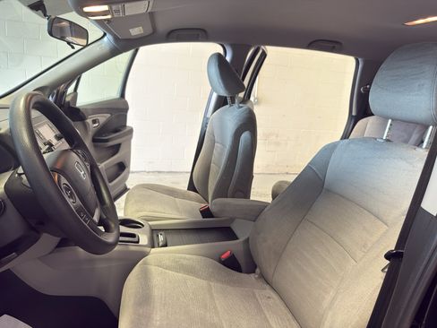 Used 2018 Honda Pilot LX image 16