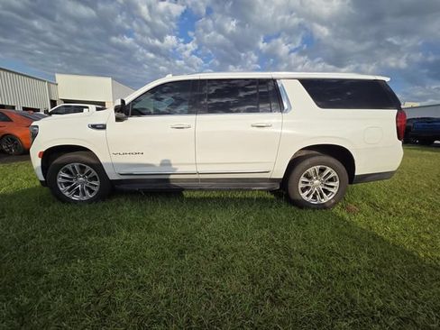 Used 2021 GMC Yukon XL SLT w/ SLT Premium Package AWD/4WD image 6