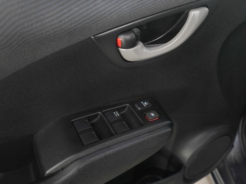 Used 2013 Honda Fit image 19