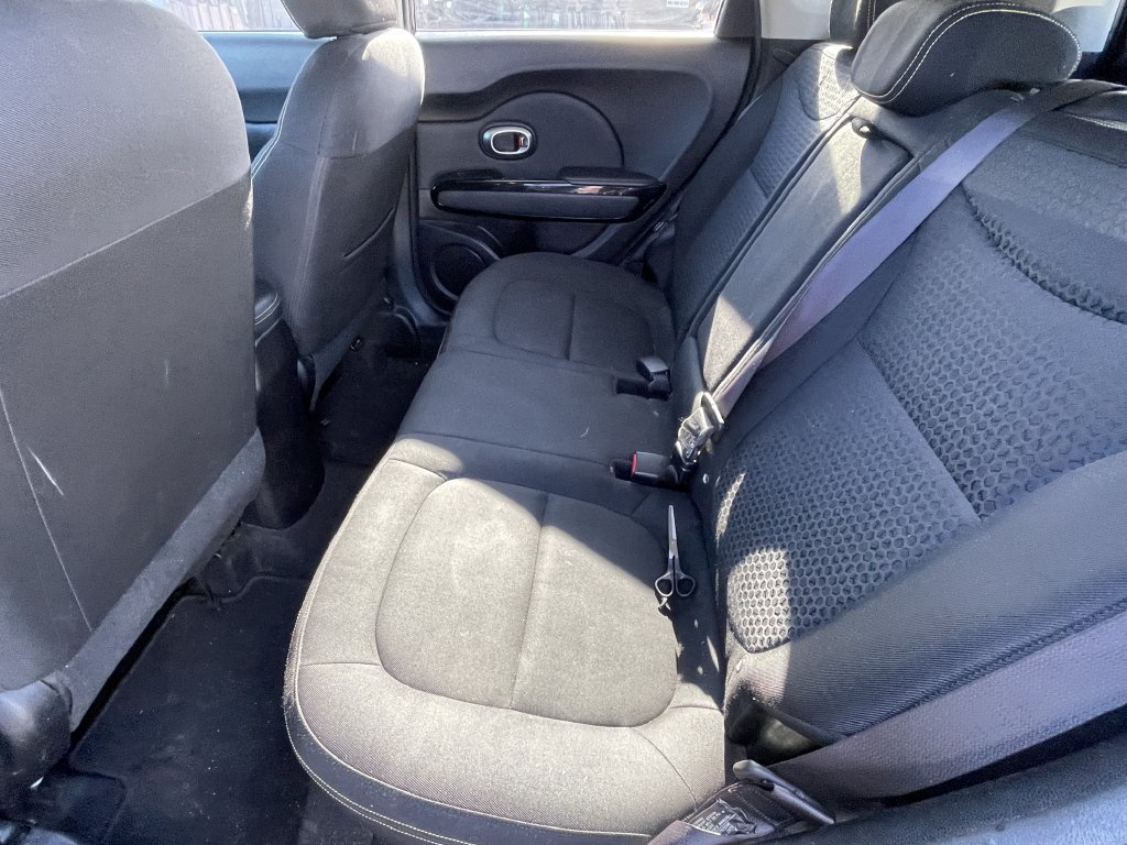 Used 2014 Kia Soul + w/ Audio Package FWD image 11