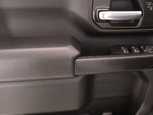 Used 2024 Chevrolet Silverado 2500 Custom w/ Custom Value Package image 14