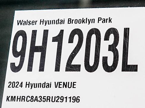 Certified 2024 Hyundai Venue SEL FWD image 27