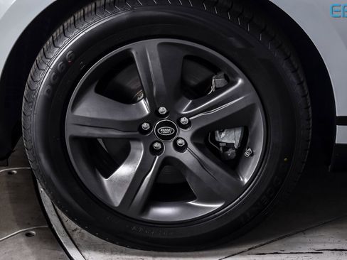 Used 2021 Land Rover Range Rover Velar R-Dynamic S image 10