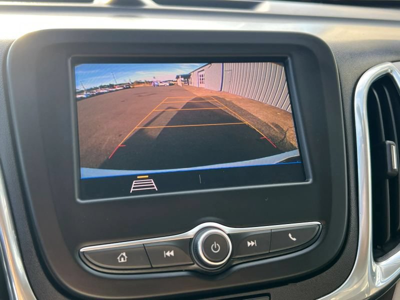 Used 2020 Chevrolet Equinox LS w/ LS Convenience Package AWD/4WD image 28