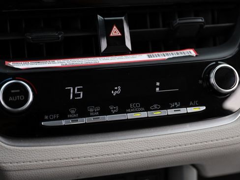 Used 2022 Toyota Corolla Cross LE image 18