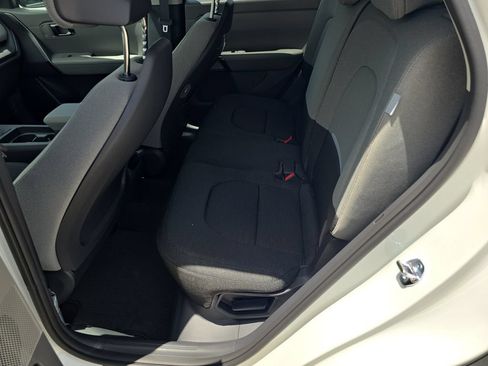 New 2027 Kia Seltos S FWD image 16