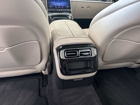 Certified 2026 Mercedes-Benz S 500 4MATIC image 17