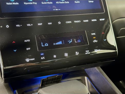 Certified 2024 Hyundai Santa Cruz Limited AWD/4WD image 18