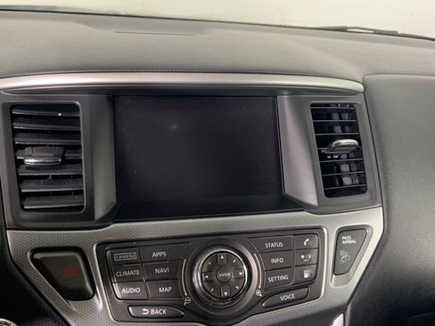 Used 2019 Nissan Pathfinder SL image 33