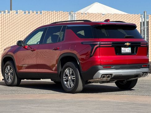 Certified 2026 Chevrolet Traverse LT w/ Driver Confidence Package FWD image 6