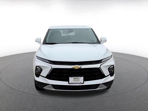 Used 2025 Chevrolet Blazer LT FWD image 4