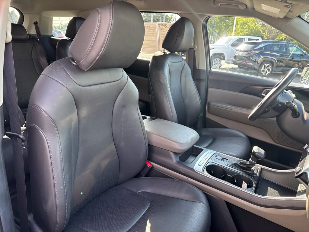 Used 2026 Kia Carnival FWD image 37