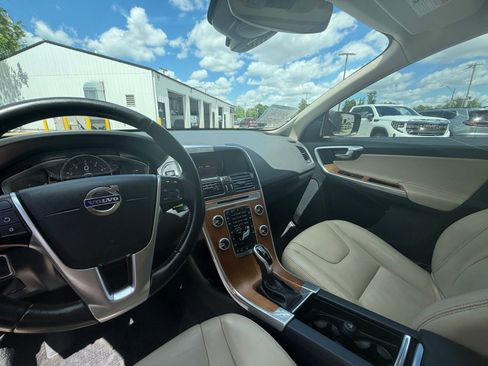 Used 2017 Volvo XC60 T5 Inscription w/ Preferred Option Package AWD/4WD image 17