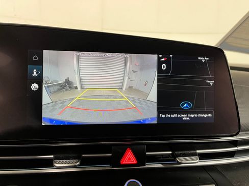 Used 2024 Hyundai Elantra SEL image 22