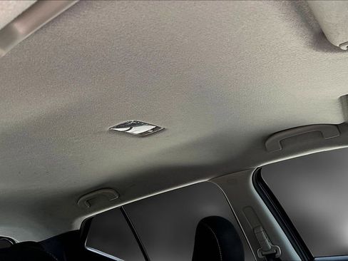 Used 2021 Nissan Kicks S image 29