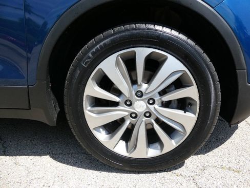 Used 2020 Buick Encore Preferred w/ Safety Package FWD image 31