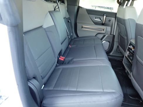 Used 2025 GMC Hummer EV 2X w/ Extreme Off-Road Package image 24