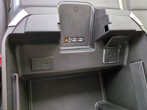 Used 2025 GMC Sierra 2500 SLT w/ SLT Premium Package image 27