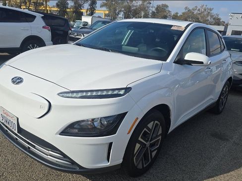Used 2023 Hyundai Kona SEL image 1