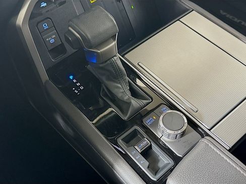 Certified 2024 Toyota Sequoia Limited image 16